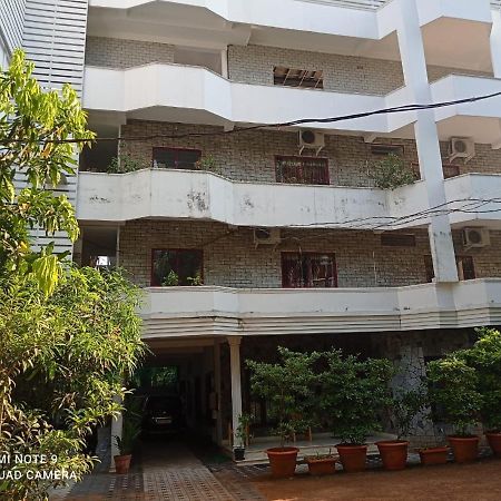 Heaven Gardens Hotel Kochi ภายนอก รูปภาพ